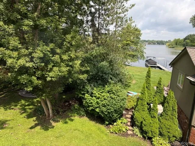 2557 Orbit Drive Orion Charter Township, MI 48360
