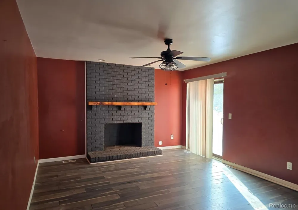 18251 Santa Ann Avenue Lathrup Village City, MI 48076