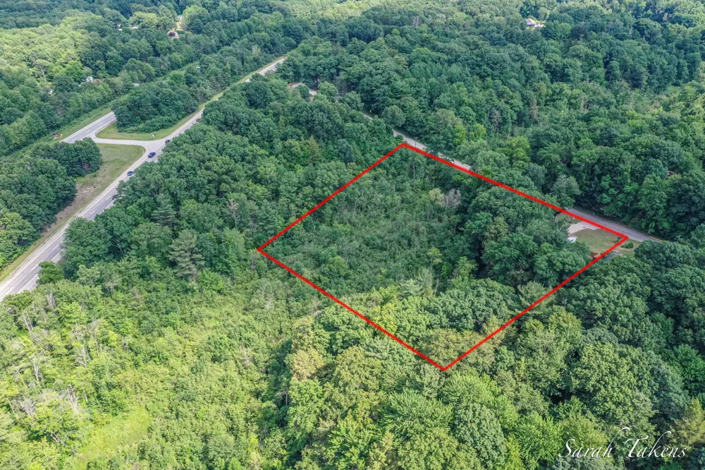 3860 E Pontaluna Road Fruitport Charter Township, MI 49415