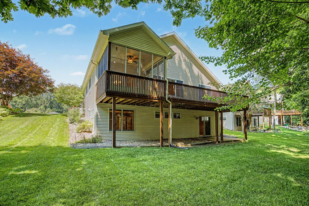 3015 S Wood Dale Drive Summit Township, MI 49203