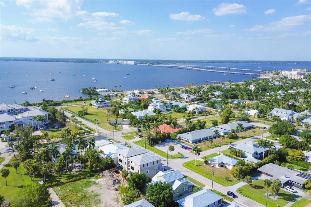 604 TRABUE AVENUE #111 Punta Gorda, FL 33950