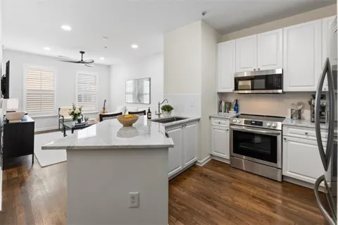 10 Perimeter Summit Boulevard #1402