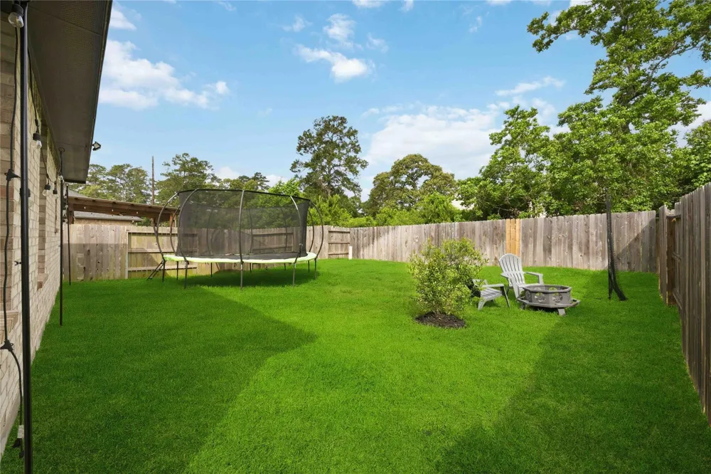 35432 Woodtrace Circle Pinehurst, TX 77362