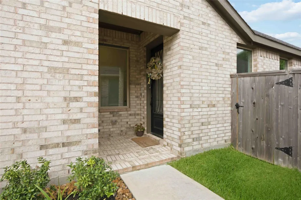 35432 Woodtrace Circle Pinehurst, TX 77362
