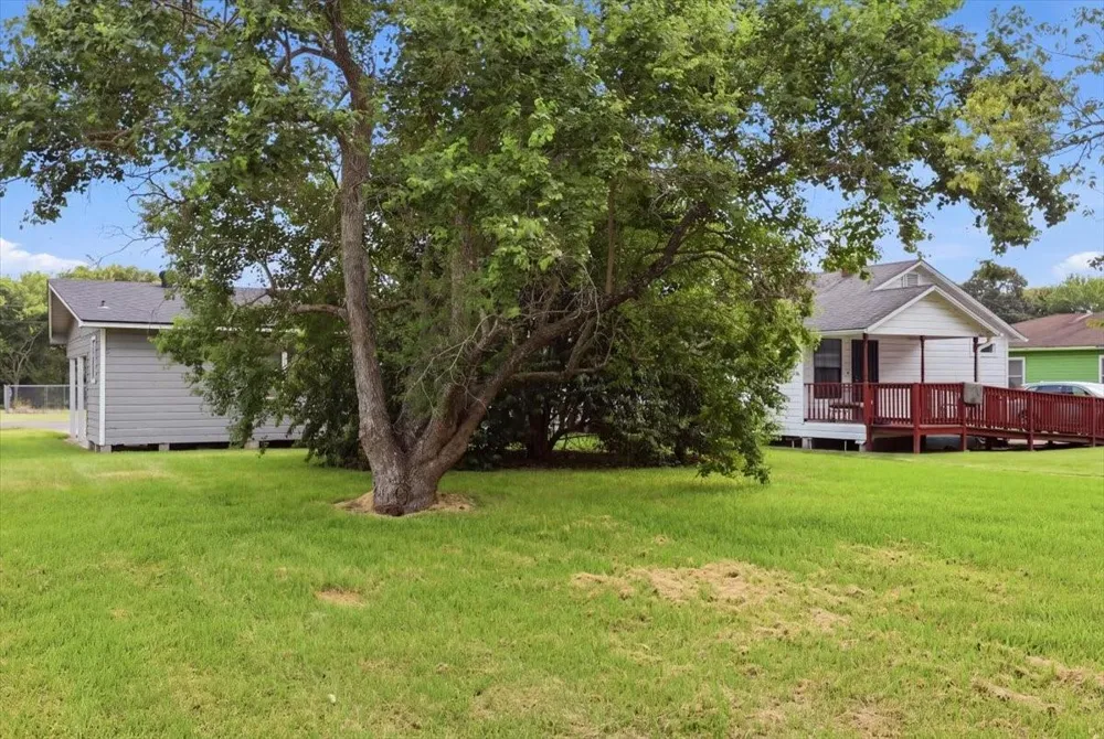 1920 May Street Beaumont, TX 77705
