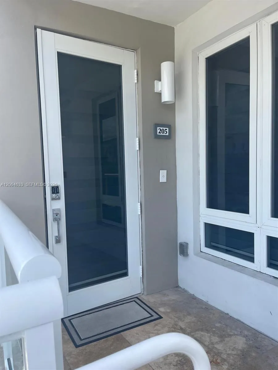 10220 NW 63rd Ter #205 Doral, FL 33178