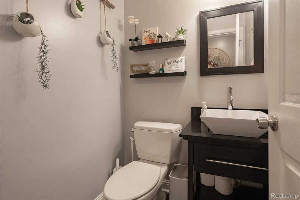 1558 Maddox Street West Bloomfield Charter Township, MI 48324