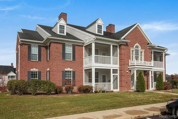 1035 E Summerfield Glen Circle Scio Township, MI 48103
