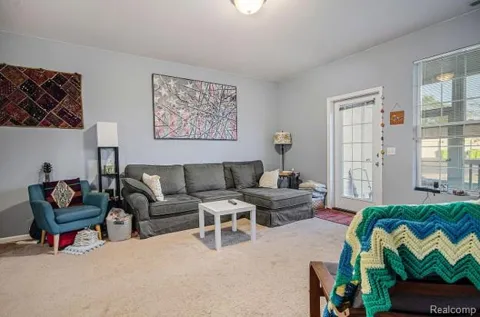 1035 E Summerfield Glen Circle