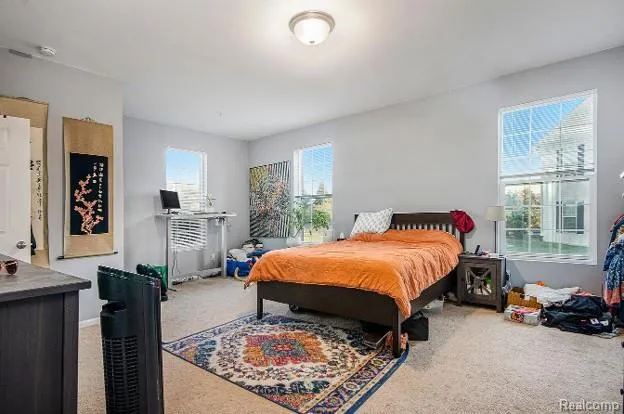 1035 E Summerfield Glen Circle Scio Township, MI 48103