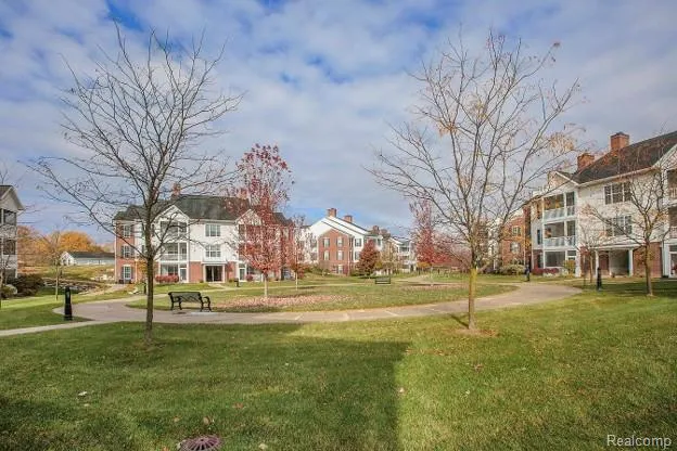 1035 E Summerfield Glen Circle Scio Township, MI 48103