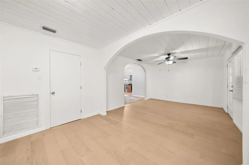201 BROOKS ROAD Frostproof, FL 33843