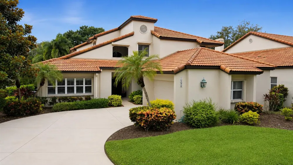 7596 CALLE FACIL Sarasota, FL 34238