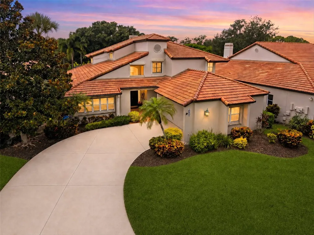 7596 CALLE FACIL Sarasota, FL 34238