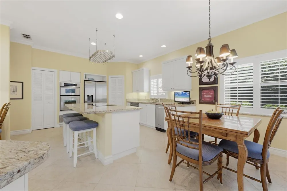 7596 CALLE FACIL Sarasota, FL 34238