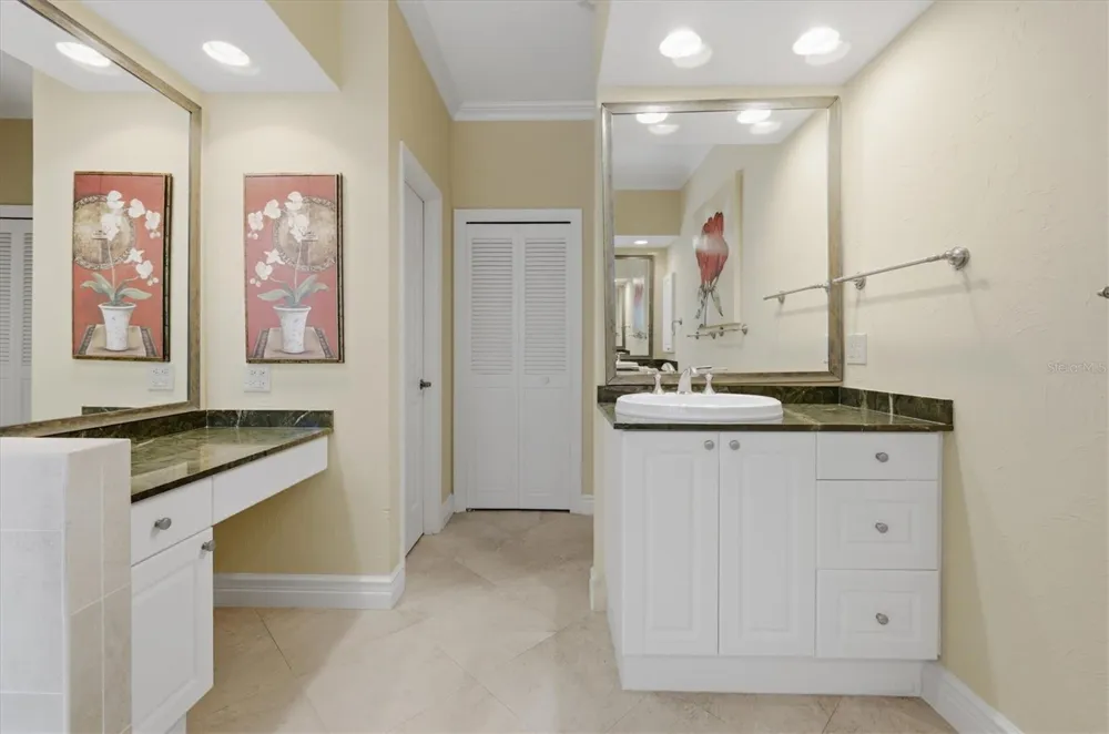 7596 CALLE FACIL Sarasota, FL 34238