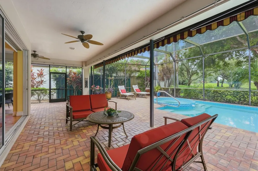 7596 CALLE FACIL Sarasota, FL 34238