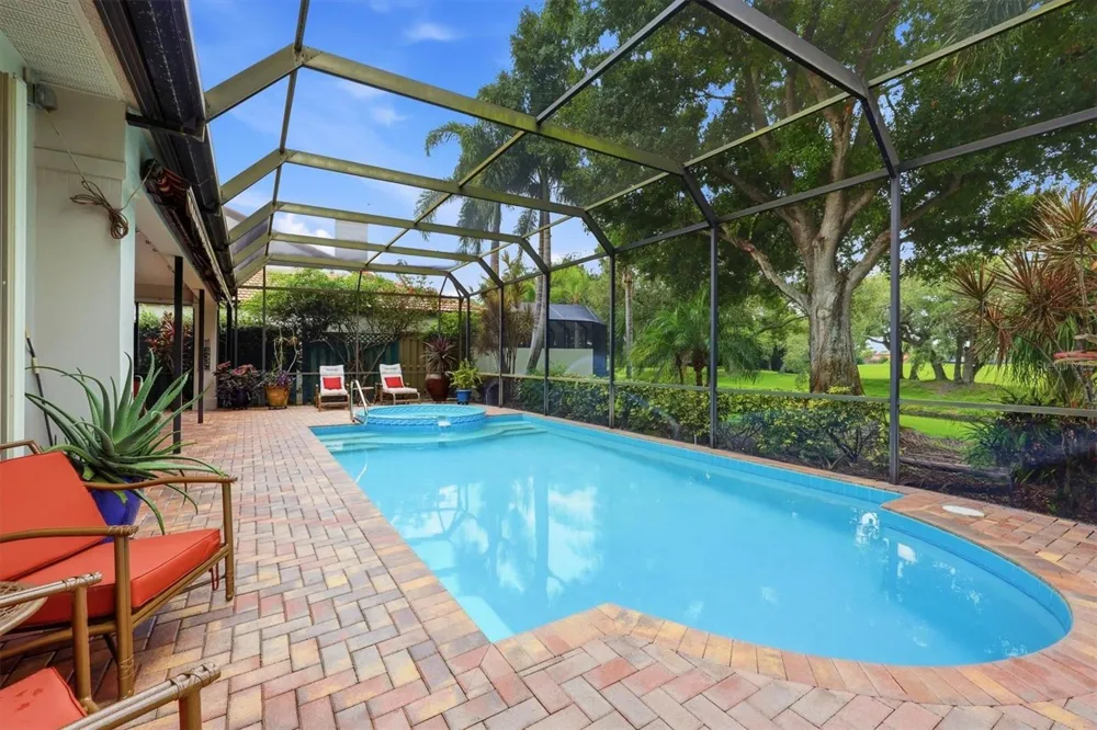 7596 CALLE FACIL Sarasota, FL 34238