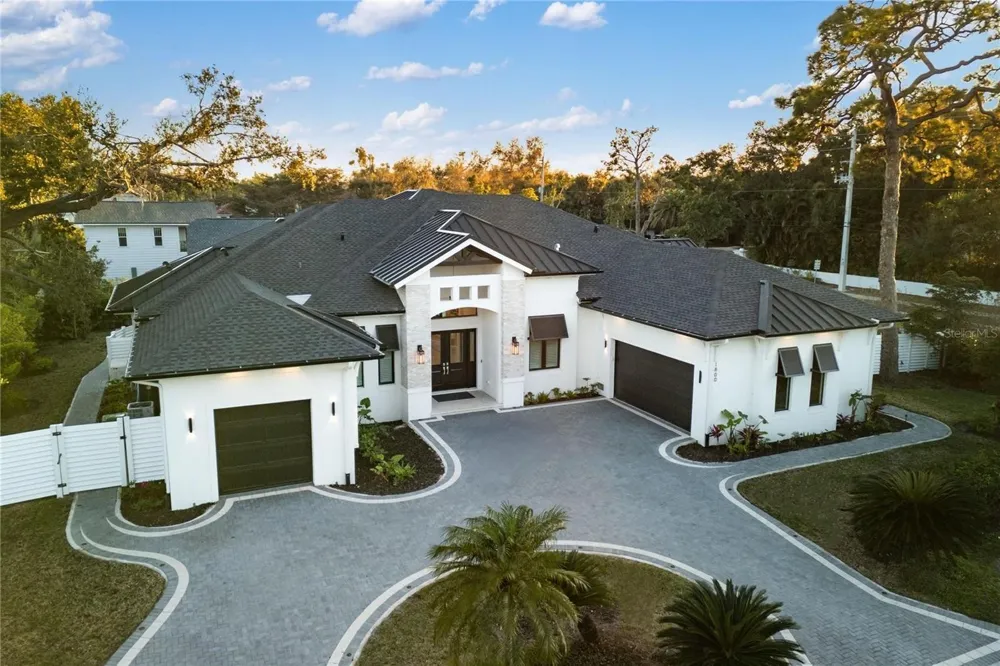 1800 WEBBER STREET Sarasota, FL 34239