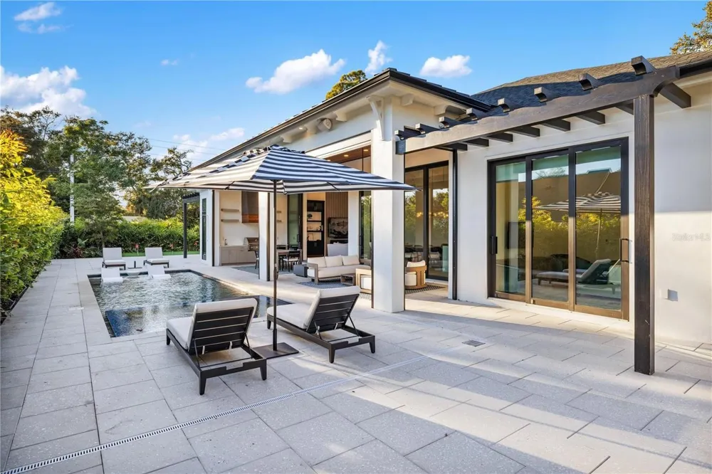 1800 WEBBER STREET Sarasota, FL 34239