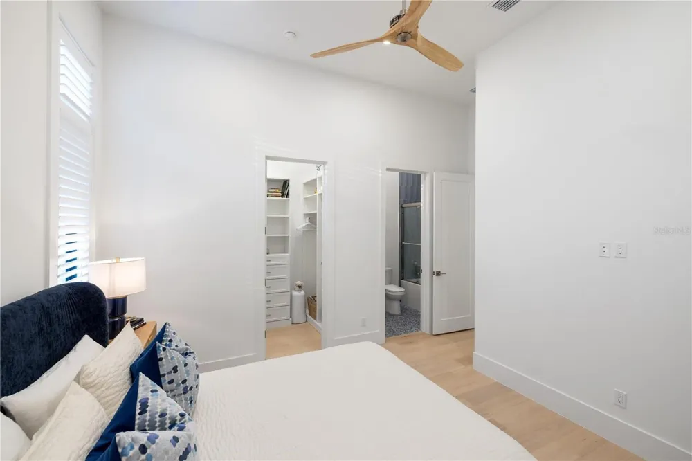 1800 WEBBER STREET Sarasota, FL 34239