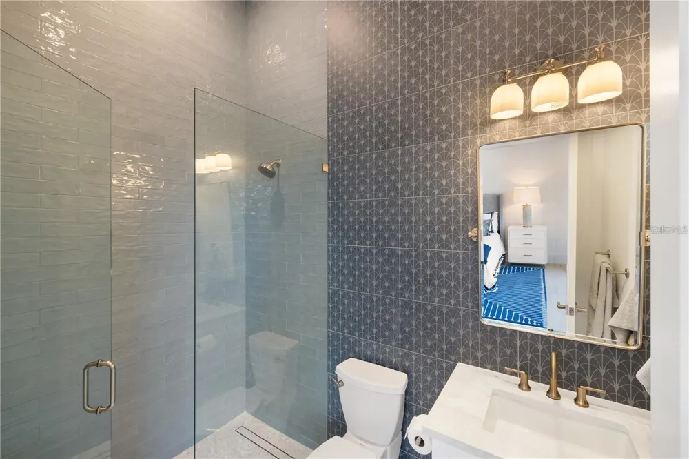 1800 WEBBER STREET Sarasota, FL 34239
