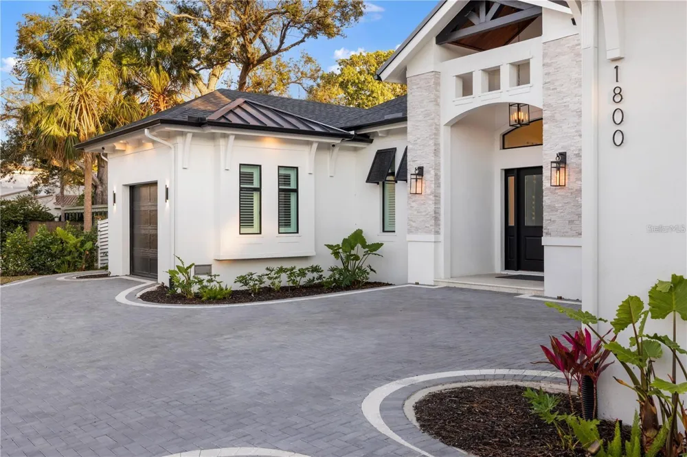 1800 WEBBER STREET Sarasota, FL 34239