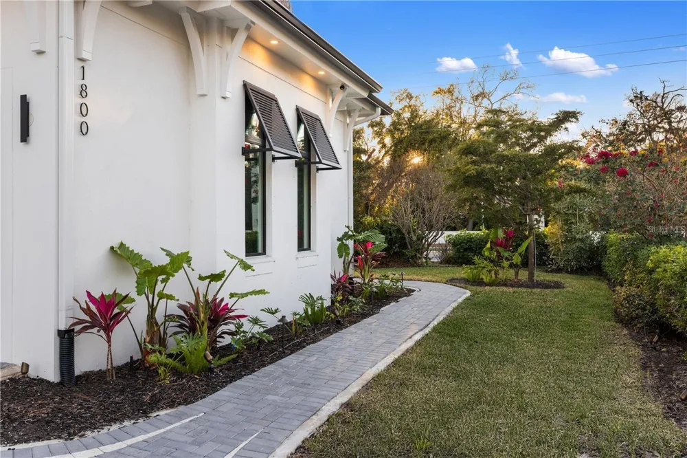 1800 WEBBER STREET Sarasota, FL 34239