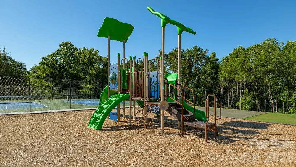 236 Court House Avenue York, SC 29745