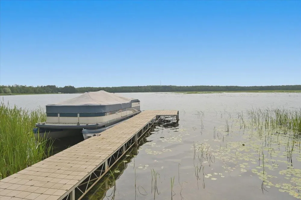 5226 E Lake Road Saginaw, MN 55779