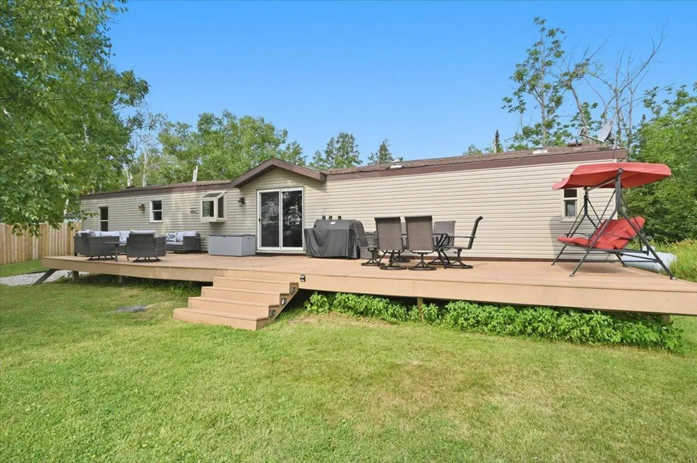 5226 E Lake Road Saginaw, MN 55779