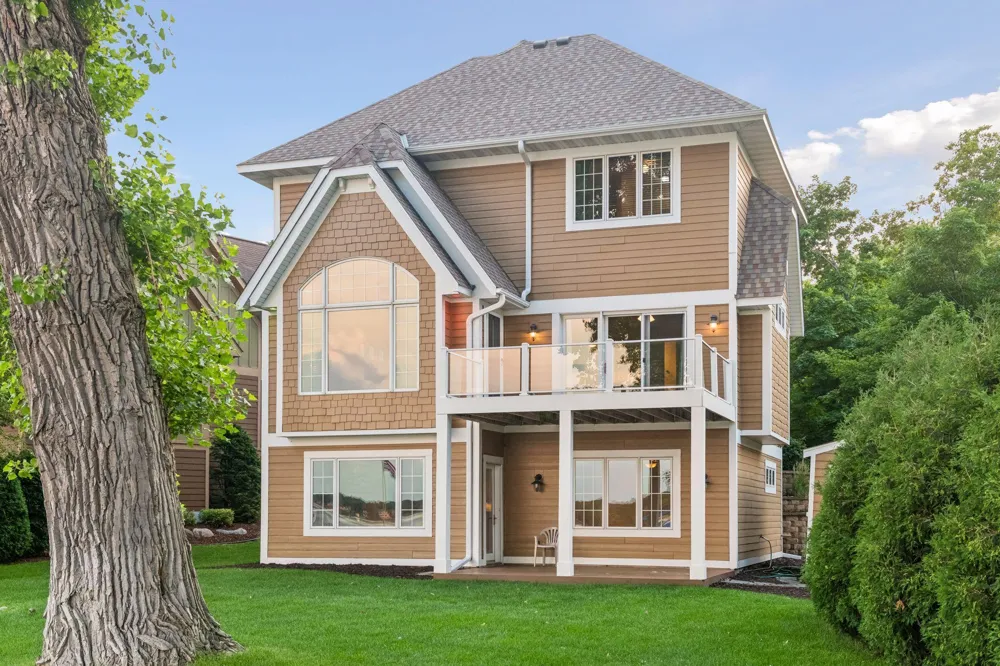 4531 Island View Drive Mound, MN 55364