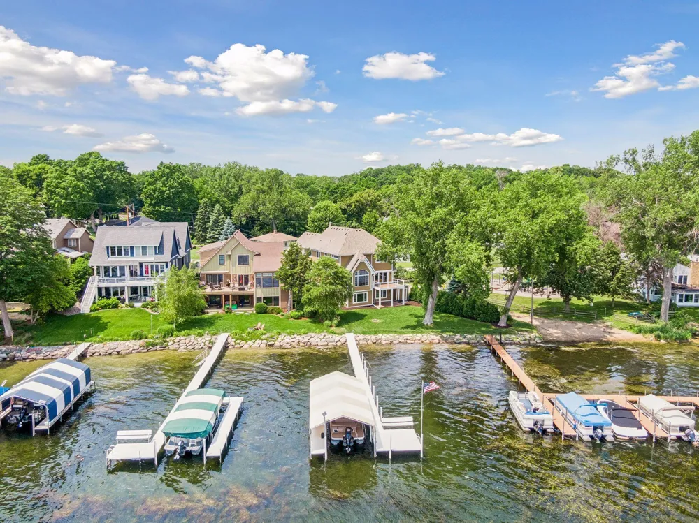 4531 Island View Drive Mound, MN 55364