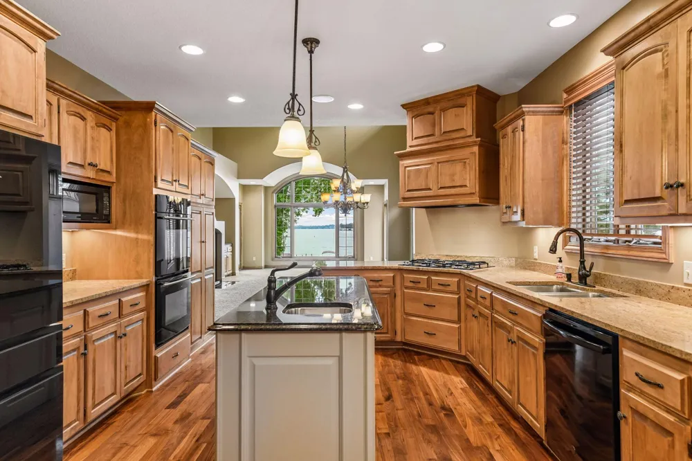 4531 Island View Drive Mound, MN 55364