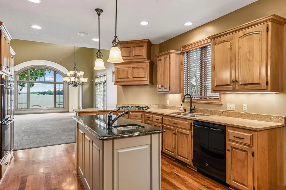 4531 Island View Drive Mound, MN 55364