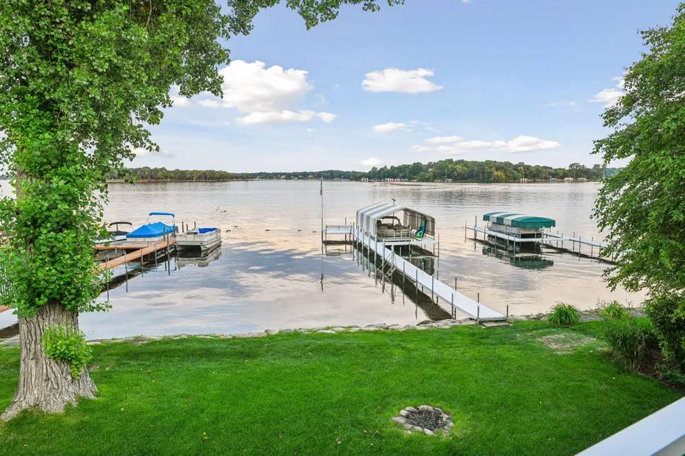 4531 Island View Drive Mound, MN 55364