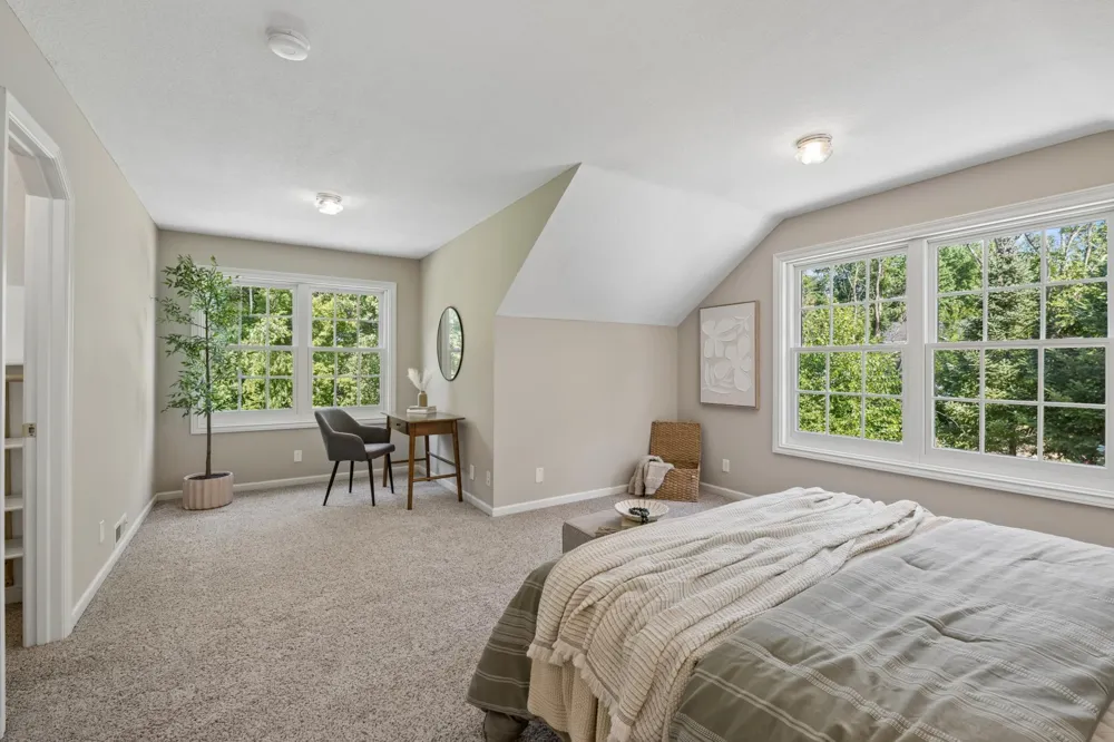 1015 W Cove Lane Minnetrista, MN 55364