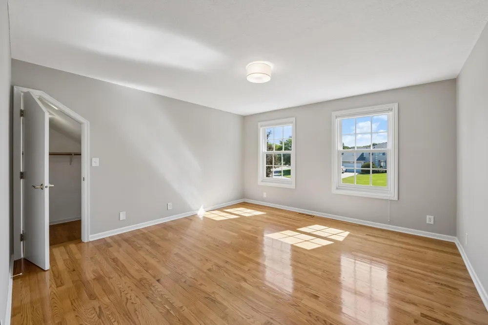 1015 W Cove Lane Minnetrista, MN 55364