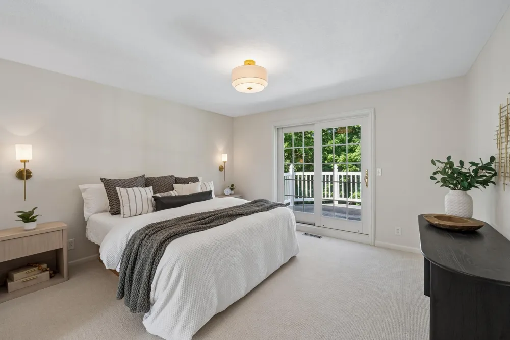 1015 W Cove Lane Minnetrista, MN 55364