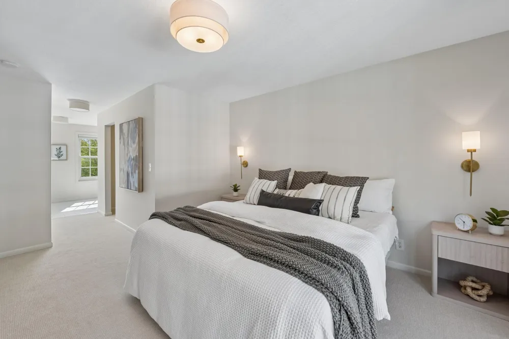 1015 W Cove Lane Minnetrista, MN 55364