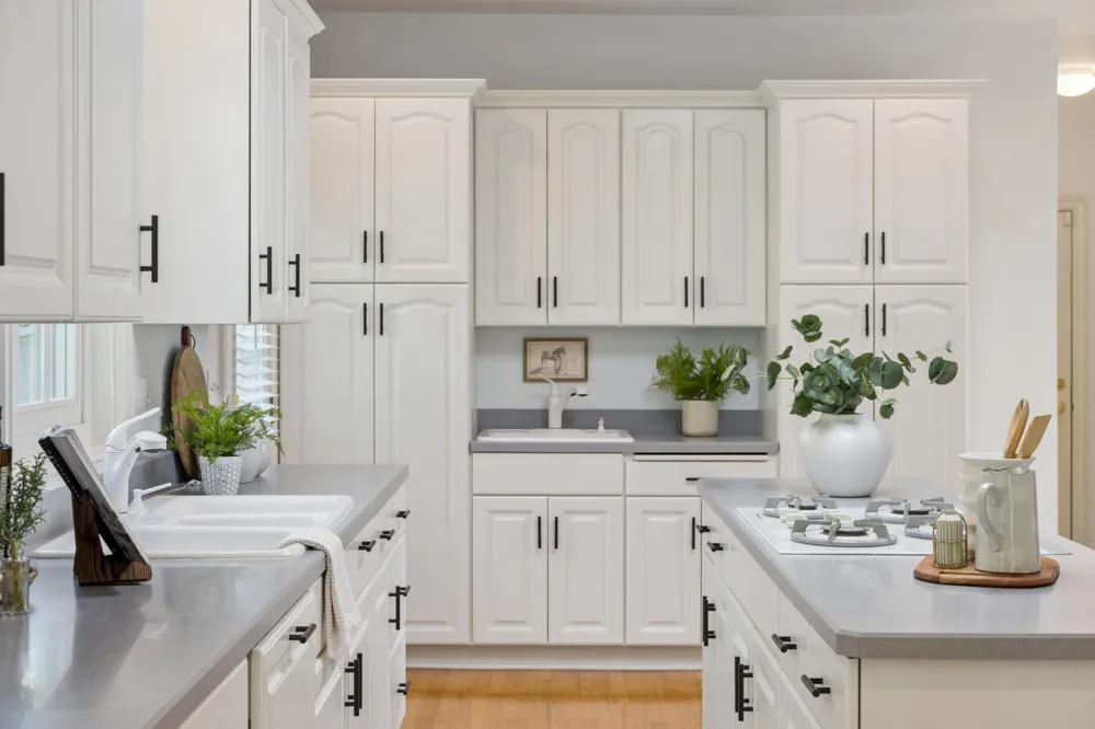1015 W Cove Lane Minnetrista, MN 55364