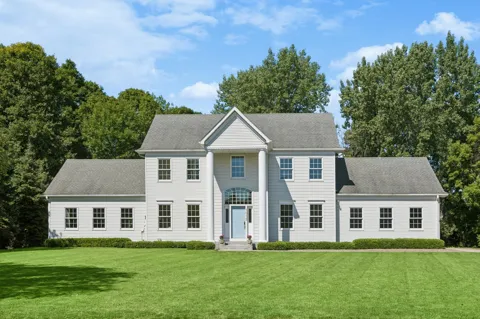 1015 W Cove Lane