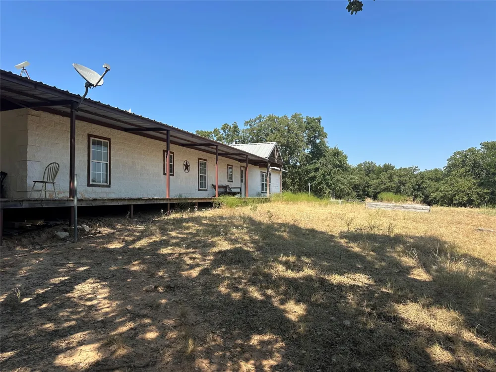 362 County Road 1270 Alvord, TX 76225