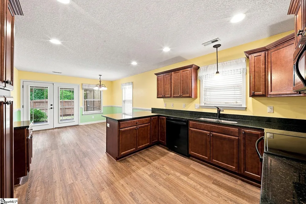 560 Semillon Lane Moore, SC 29369