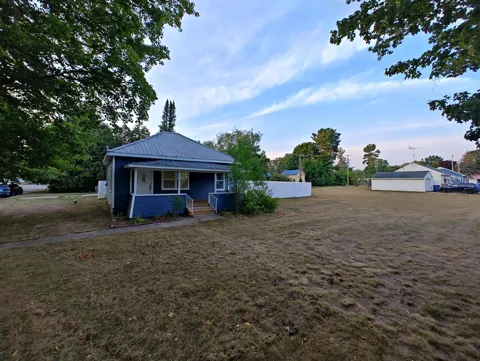 301 E Angel Avenue