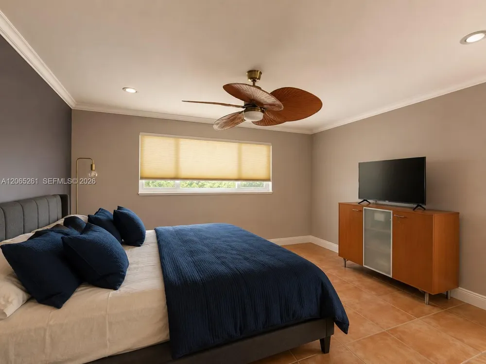 3601 NE 170th St #605 North Miami Beach, FL 33160