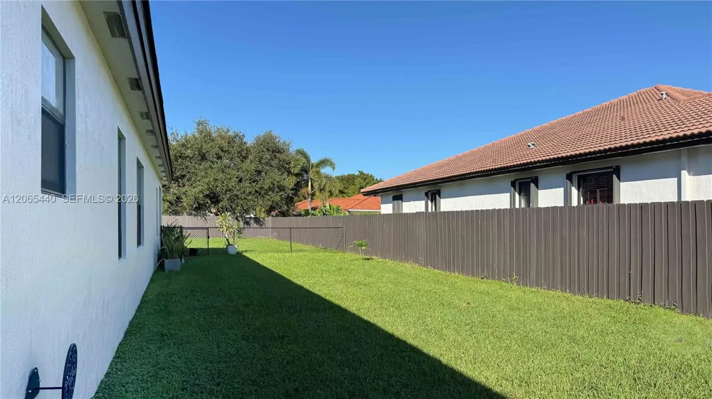 17320 SW 92nd Ct #17320 Palmetto Bay, FL 33157