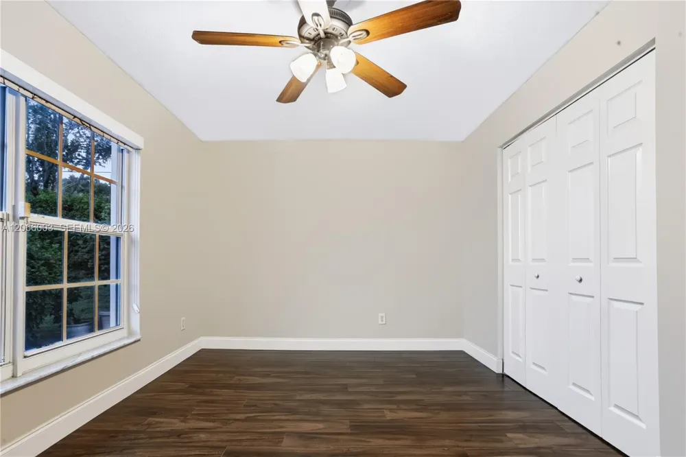 4927 Lombard Pass Dr Lake Worth, FL 33463