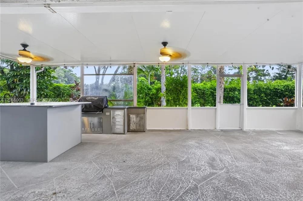 4927 Lombard Pass Dr Lake Worth, FL 33463