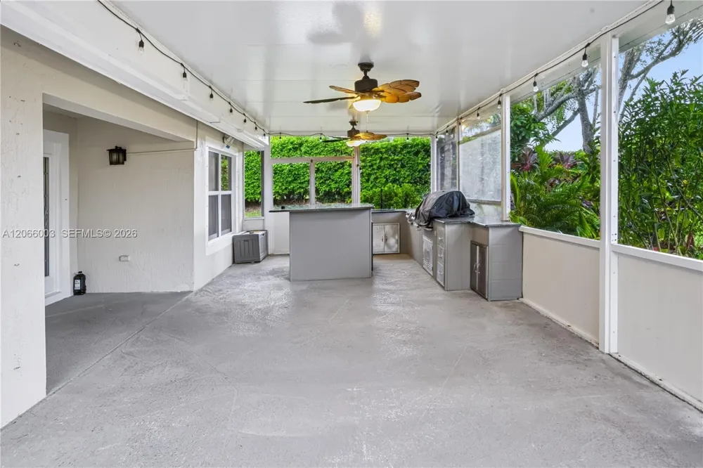 4927 Lombard Pass Dr Lake Worth, FL 33463